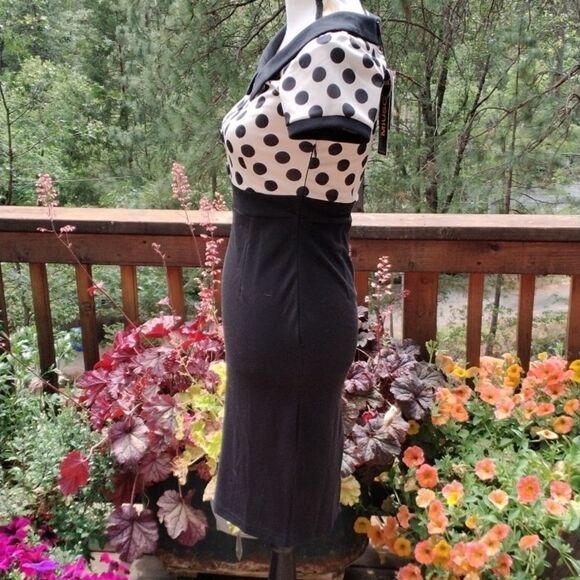 Miusol Retro Inspired Knit Dress - Picture 5 of 12